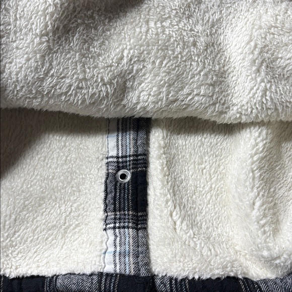Lucky Plaid Flannel Sherpa Jacket | Size Medium - Picture 11 of 11